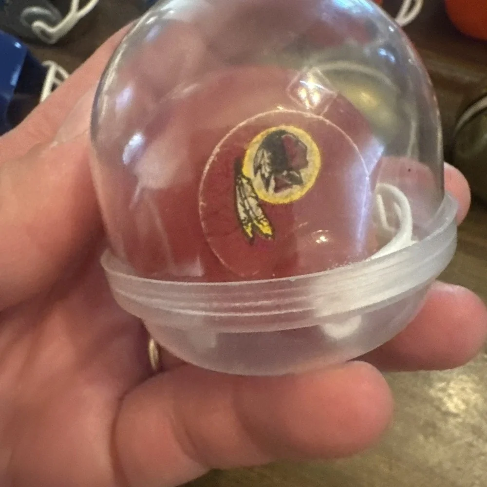 Vintage‎ NFL mini Helmets Lot Of 27